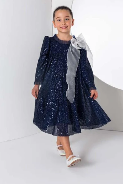 Kız Çocuk Yakası Tüllü Boydan Pulpayet İşlemeli Omuzu Fiyonk Detaylı Lacivert Elbise - Resim 5