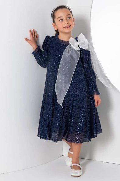Kız Çocuk Yakası Tüllü Boydan Pulpayet İşlemeli Omuzu Fiyonk Detaylı Lacivert Elbise - Resim 3
