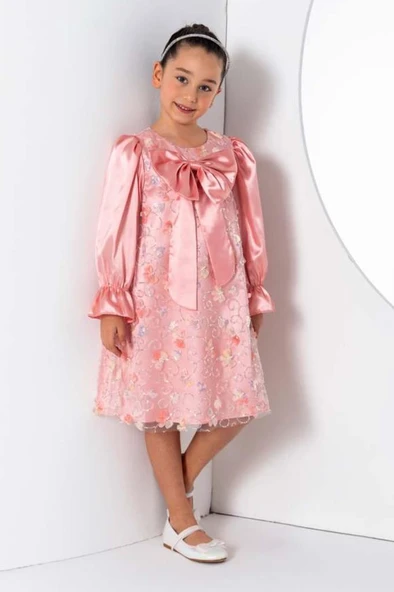 Kız Çocuk Göğsü Kurdele ve Üzeri Kelebek İşlemeli İspanyol Kollu Somon Şifon Elbise - Resim 2