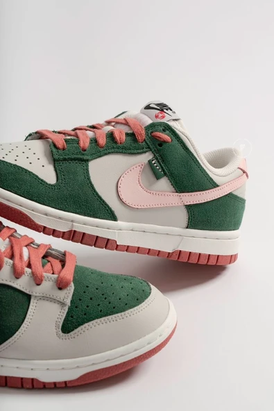 Nike Dunk Low SE All Petals United - Resim 2