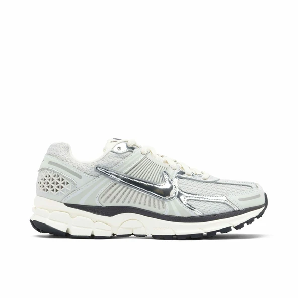 Nike Zoom Vomero 5 Photon Dust Chrome ürün görseli