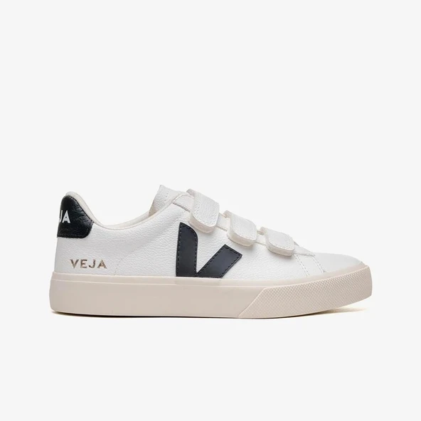 VEJA Recife Chromefree Leather (W) ürün görseli