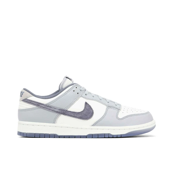 Nike Dunk Low Light Carbon ürün görseli