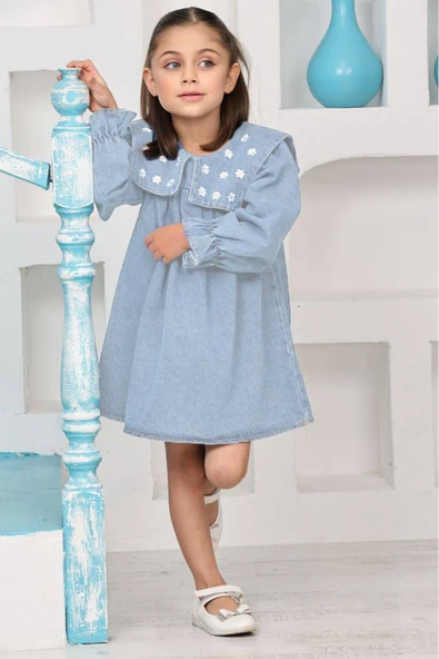 Kız Çocuk Yakası Nakış Papatya Detaylı Jean Elbise 12192