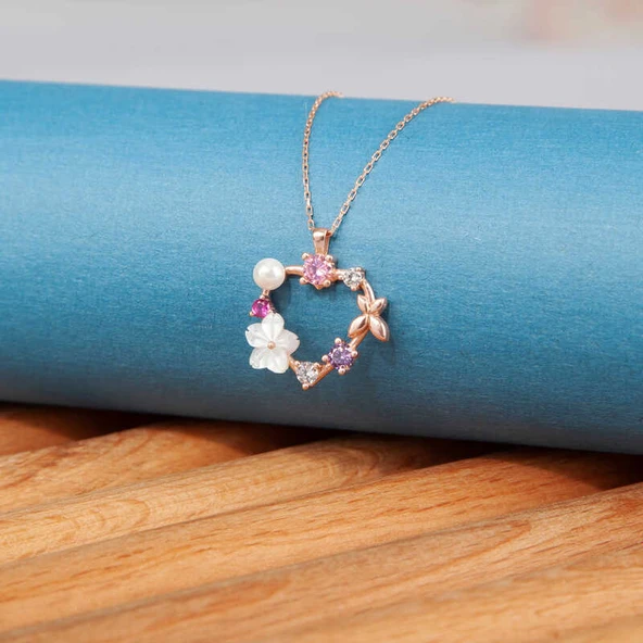 Gümüş Rose Manolya Çiçeği Kelebek Kadın Kolye ürün görseli