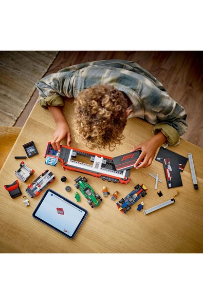 LEGO ® City RB20 ve AMR24 F1® Arabalı F1® Kamyonu 60445 - 8 Yaş ve Üzeri Oyuncak Yapım Seti (1086) - 7