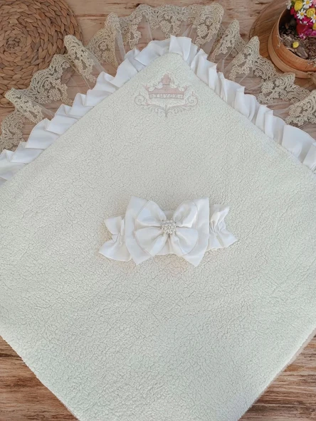 Lenaca Yenidoğan Wool Yün Kumaş Taç Nakışlı Güpür Duvaklı Fiyonk Prizma Taş Unisex Kundak Bebek Battaniyesi - Resim 3