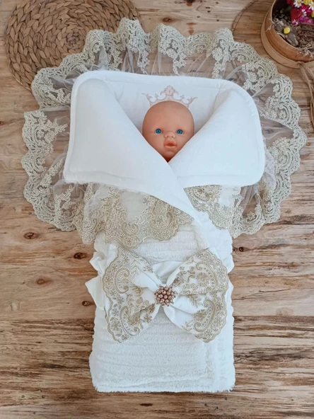 Lenaca Yenidoğan Beyaz Wool Yün Kumaş Taç Nakışlı Trilüks Kundak Bebek Battaniyesi - Resim 2