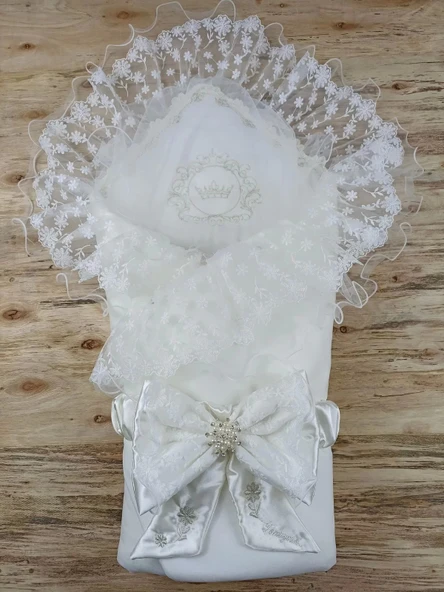 Lenaca Yenidoğan İpek Venüs Taç Nakışlı Delüks Kundak Bebek Battaniyesi ürün görseli 1