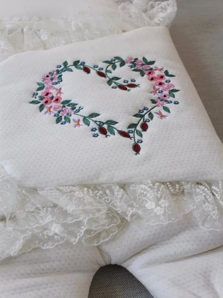 Lenaca Yenidoğan Kapitone Anadolunun Kalbi Nakışlı Ayaklı Kız Erkek Bebek Battaniyesi - Resim 5