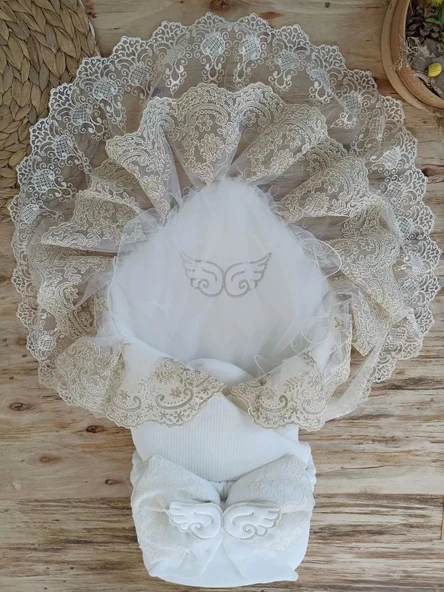 Lenaca Yenidoğan Sahra Taç Nakışlı Gold Angel Trilüks Kundak Bebek Battaniyesi