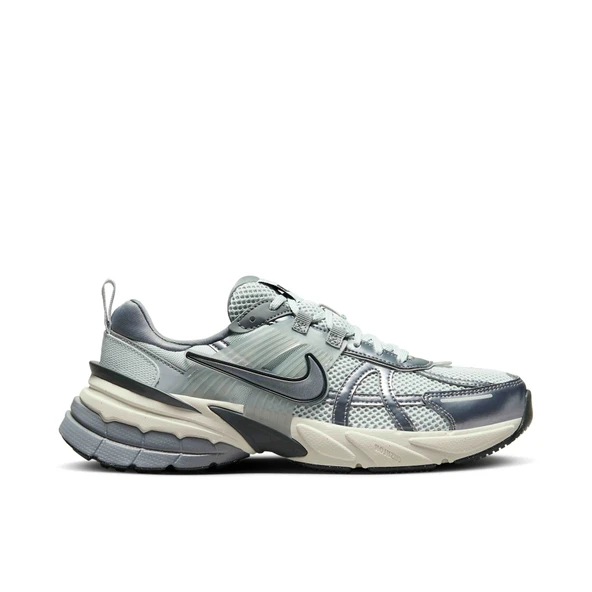 Nike V2K Run Pure Platinum Wolf Grey