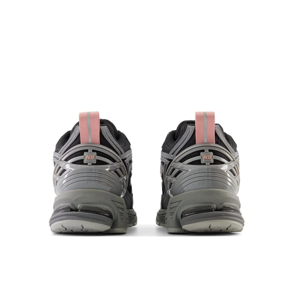 New Balance 1906R Black Pink Moon - 4