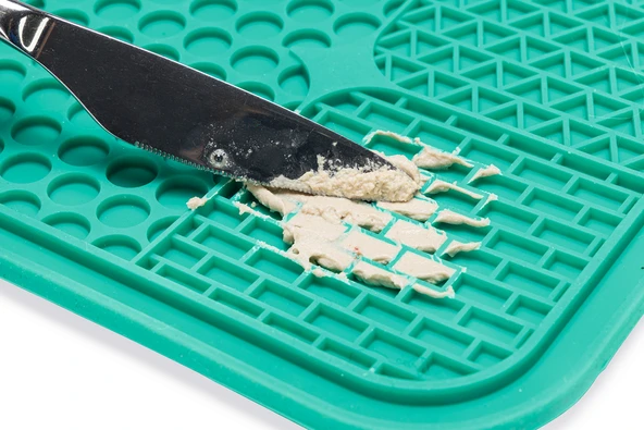 Beeztees Yavru Köpek Yaş Mama Yeme Oyuncağı, Kare Şeklinde, Silikon, Yeşil, 20x20cm - Resim 9