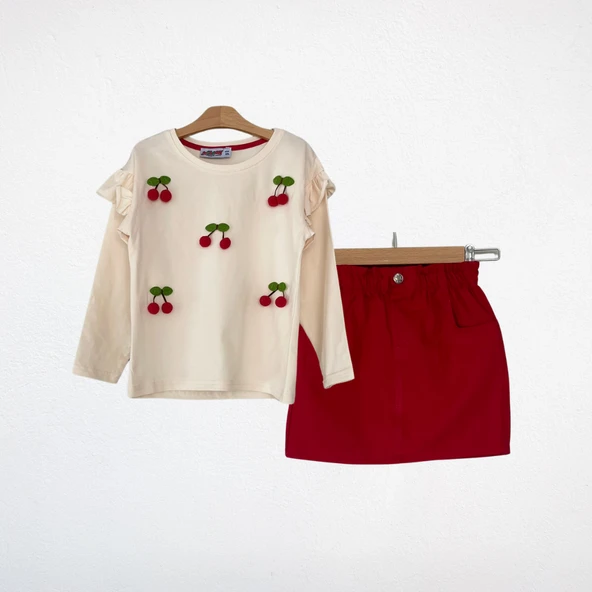 Kiraz İşlemeli Uzun Kollu Bluz ve Kırmızı Etekli Takım - 3