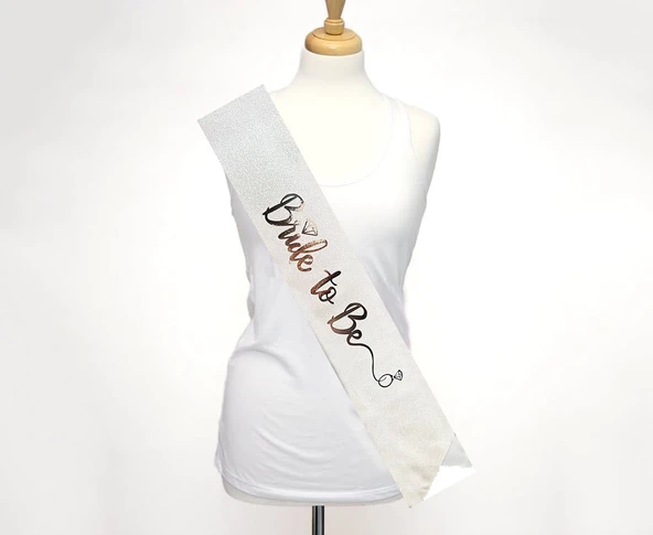 Beyaz Üzeri Gümüş İtalik Alyanslı Bride To Be Yazılı Simli Işıltılı Kuşak Kemer 10 Cm Genişlik ürün görseli 1