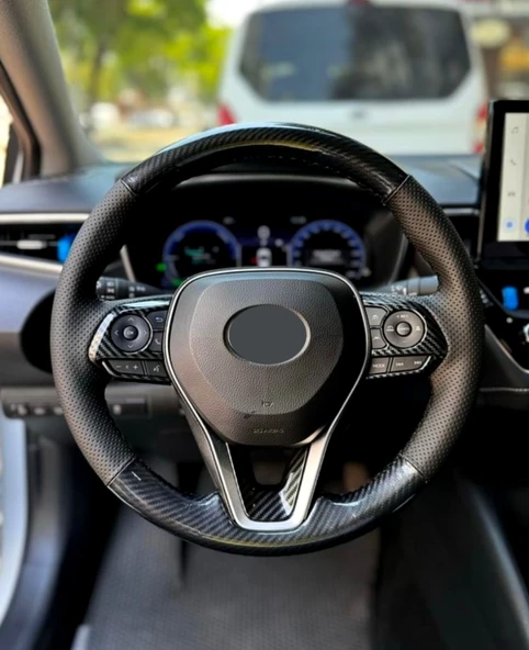 Dikmeli Direksiyon Kılıfı Araca Özel Toyota Uyumlu Corolla 2020-2025 Kristal Karbon ürün görseli 1