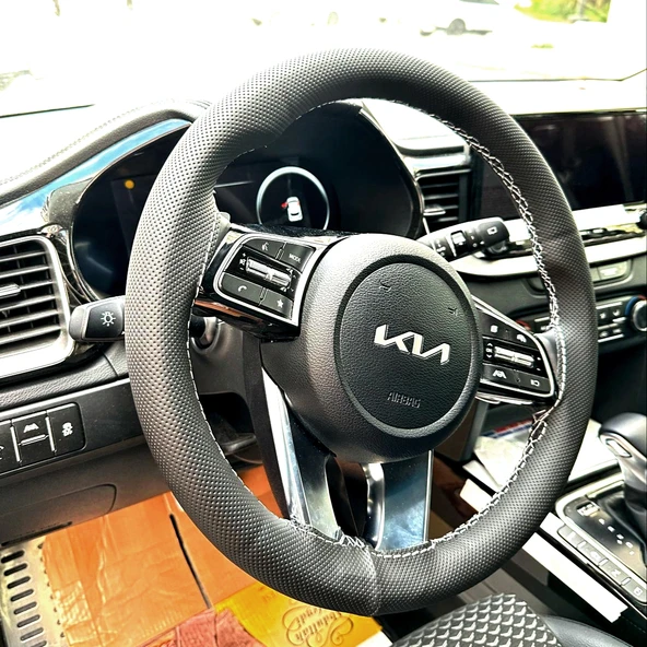 DİKİŞLİ DİREKSİYON KILIFI NOKTALI DERİ GRİ DİKİŞLİ KİA XCEED İÇİN ürün görseli