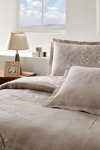 White Sakura King Size Lastikli Çarşaf Nevresim Takımı - Resim 2