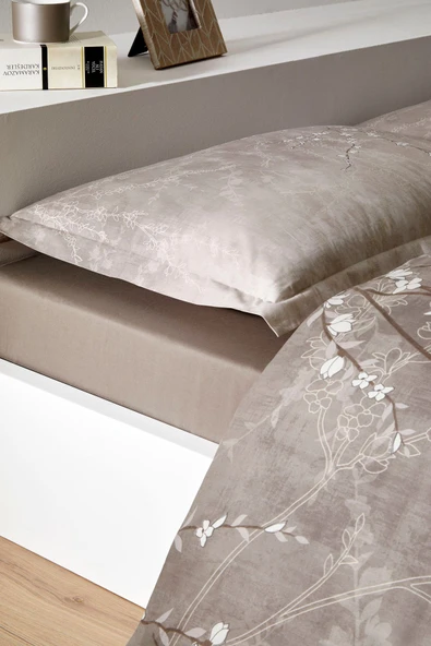 White Sakura King Size Lastikli Çarşaf Nevresim Takımı - Resim 3
