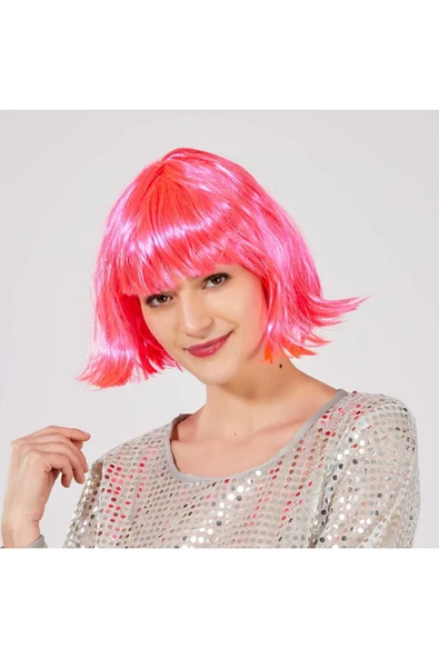 KUZGUN ONLİNE SHOP Şeker Pembe Renk Parti Peruğu Küt Saç