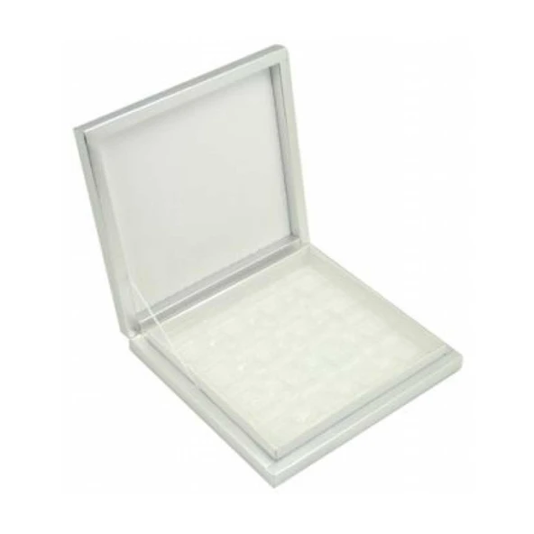 Karton Çikolata Kutusu 9 lu Separatörlü 18X19 CM  Gümüş