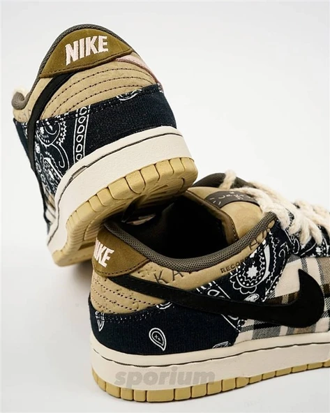 Nike Dunk Low SB Travis Scott - 2