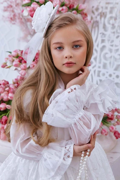 Kız Çocuk Yakası Şal Detaylı Omuzlar Fırfır İspanyol Kol Şeffaf Tül Dantel İşlemeli Beyaz Elbise - Resim 11