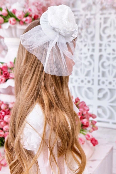 Kız Çocuk Yakası Şal Detaylı Omuzlar Fırfır İspanyol Kol Şeffaf Tül Dantel İşlemeli Beyaz Elbise - Resim 12