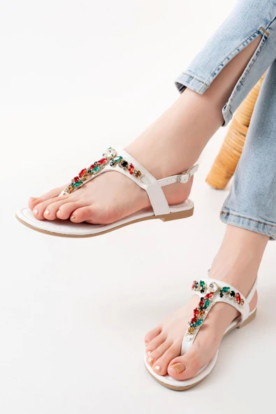 152-1110 Beyaz Multi Taşlı Parmak Arası Kadın Sandalet - Resim 4
