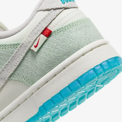Nike Dunk Low LX Just Do It - 8
