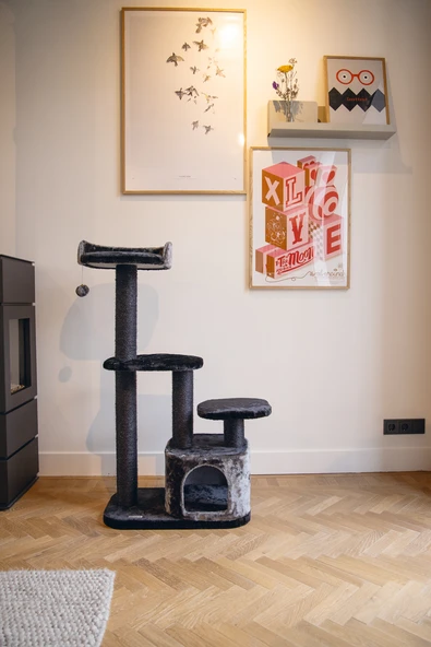 Beeztees Kedi Tırmalama ve Oyun Evi, Siyah/Gri, 60x40x115cm - Resim 2