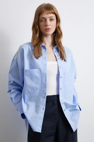 Omuzda Boncuk Detaylı Oversize Gömlek Mavi