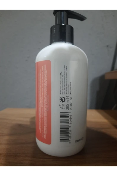 ANGİE Nemlendirici Şeftali Vücut Losyonu 250ml - 2