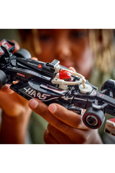 ® Speed Champions MoneyGram Haas F1® Team VF-24 Yarış Arabası 77250 10+ Oyuncak Yapım Seti (242 P) - 7