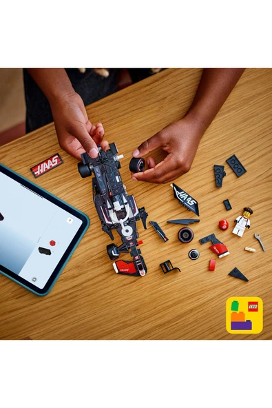 ® Speed Champions MoneyGram Haas F1® Team VF-24 Yarış Arabası 77250 10+ Oyuncak Yapım Seti (242 P) - 9