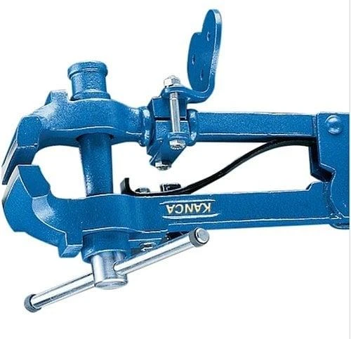 Kanca Ayaklı Demirci Mengene 150 mm - 3