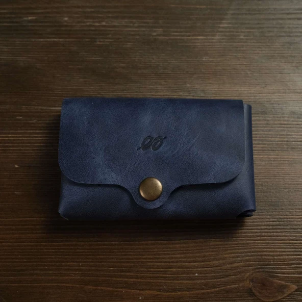 Çıtçıtlı Deri Kartlık: İnce, Şık ve Fonksiyonel Cüzdan - 2