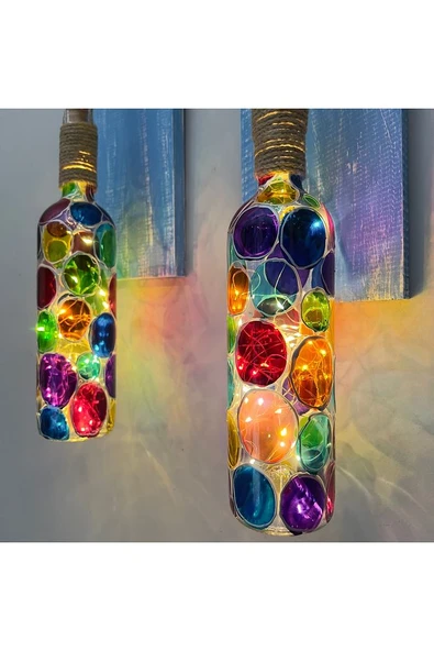 Ege Mavisi Ahşap Renkli, Ferforje Tıpa Peri Led Işıklı Vitray Cam Şarap Şişesi Duvar Aplik 2'li Set - 7