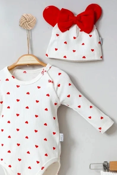Kalp Desenli Şapkalı 3'lü Kız Bebek Takımı - 2