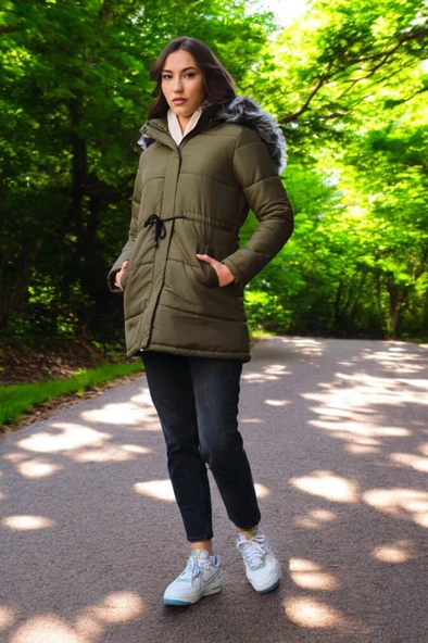 Kışlık Orta Boy Kapüşonlu Kürklü Şişme Kadın Mont - Resim 6