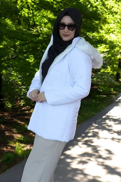 Kışlık Kürklü Su Geçirmez Kapüşonlu Şık Kadın Şişme Mont - 3