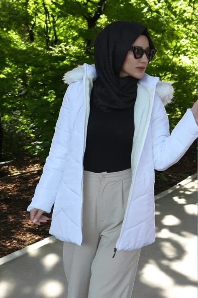 Kışlık Kürklü Su Geçirmez Kapüşonlu Şık Kadın Şişme Mont - 2
