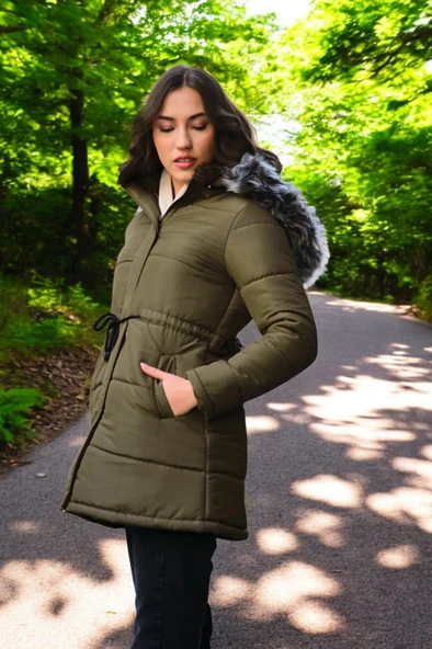 Kışlık Orta Boy Kapüşonlu Kürklü Şişme Kadın Mont - 5