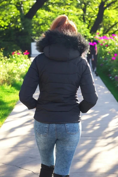 Kışlık Kapüşonlu Kürklü Şık Şişme Kadın Mont - 2