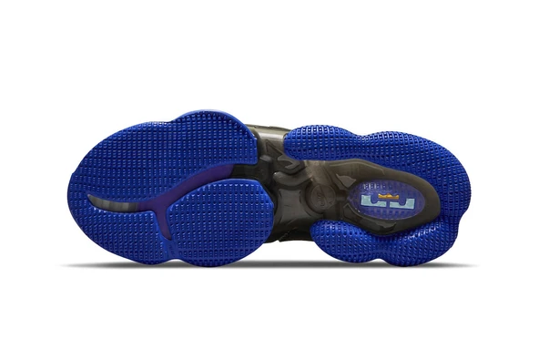 Nike LeBron 19 Hardwood Classic - 3