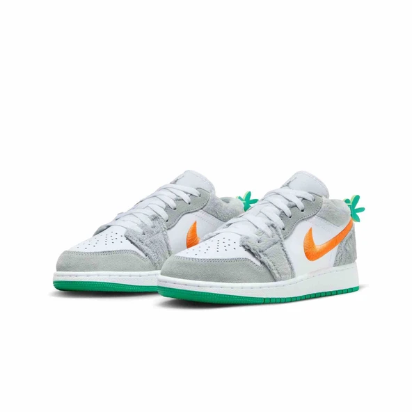Nike Air Jordan 1 Low SE Rabbit - 4