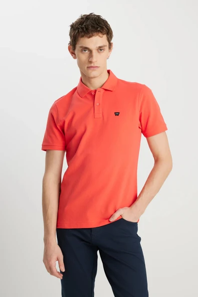 Wrangler %100 Pamuk Regular Fit Normal Kesim Mercan Rengi Polo Yaka Tişört - 1
