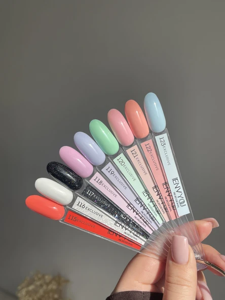 Envy Kalıcı Oje Exclusive Seri Parlak Simli Beyaz 10gr No:116 - Resim 2