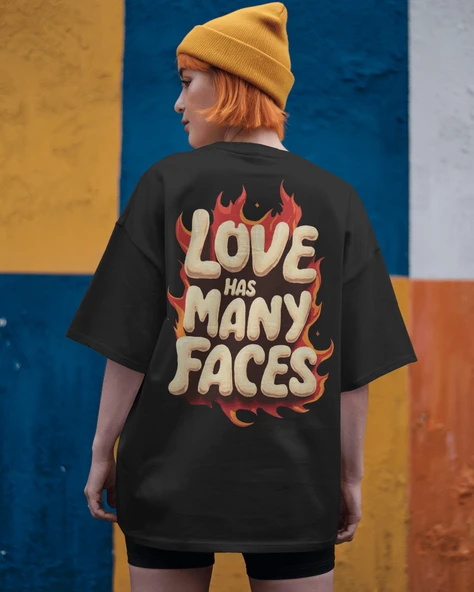 Love Has Many Faces Alev Desenli Siyah Tişört  Cesur ve Anlam Yüklü Stil
